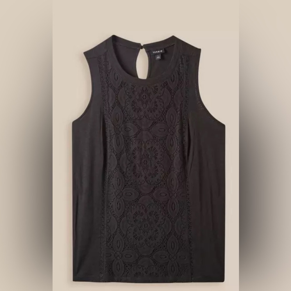 💋 Torrid - Lace Inset Mock Neck Tank